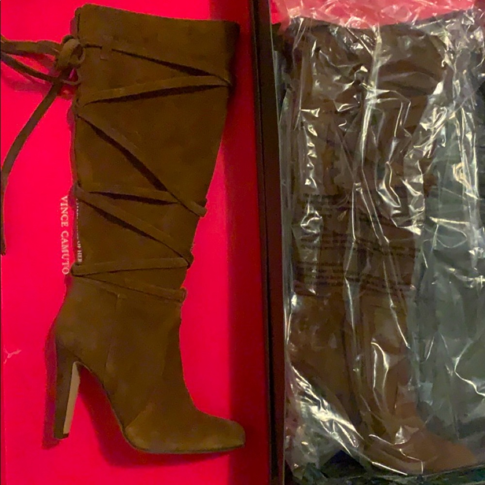 Knee high brown suede Vince camuto boot heels size 7.5